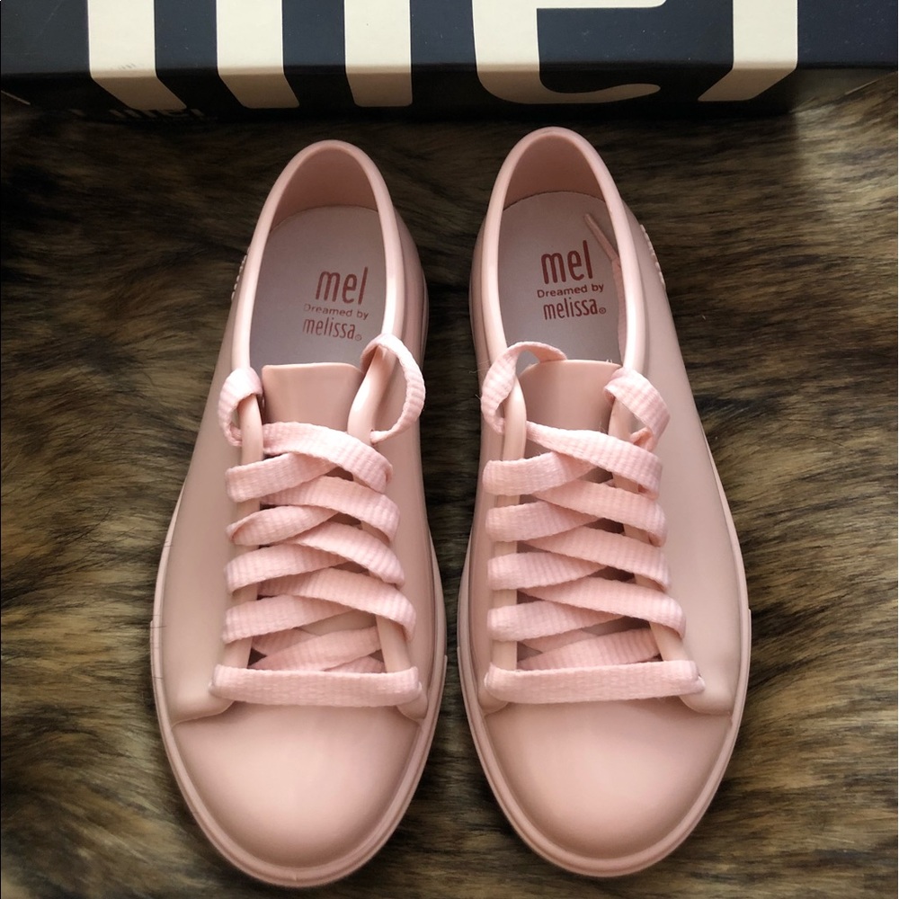 BRAND NEW MINI MELISSA SNEAKERS 11